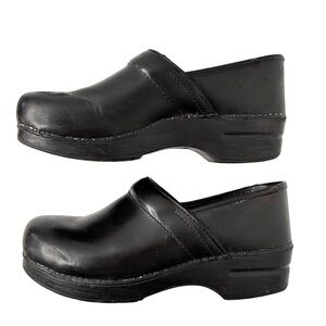Dansko Occupational Clog Comfort Shoe Size 40 US 9.5 / 10 Black Leather Nursing